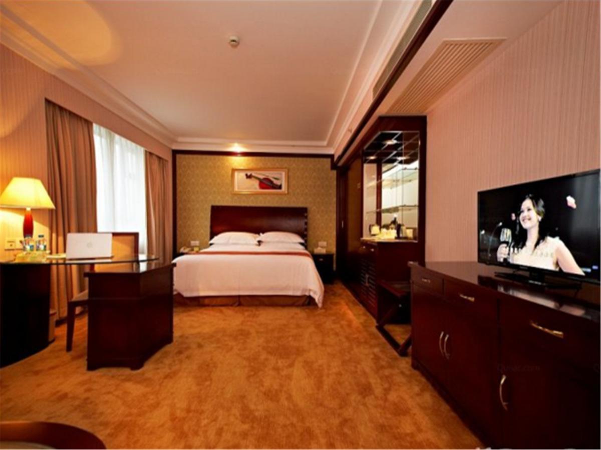Vienna International Hotel Shanghai Train Station Exterior photo