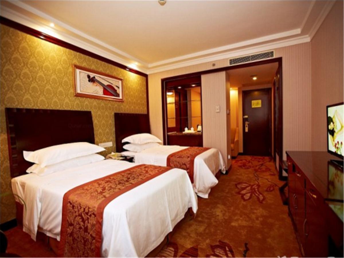 Vienna International Hotel Shanghai Train Station Exterior photo
